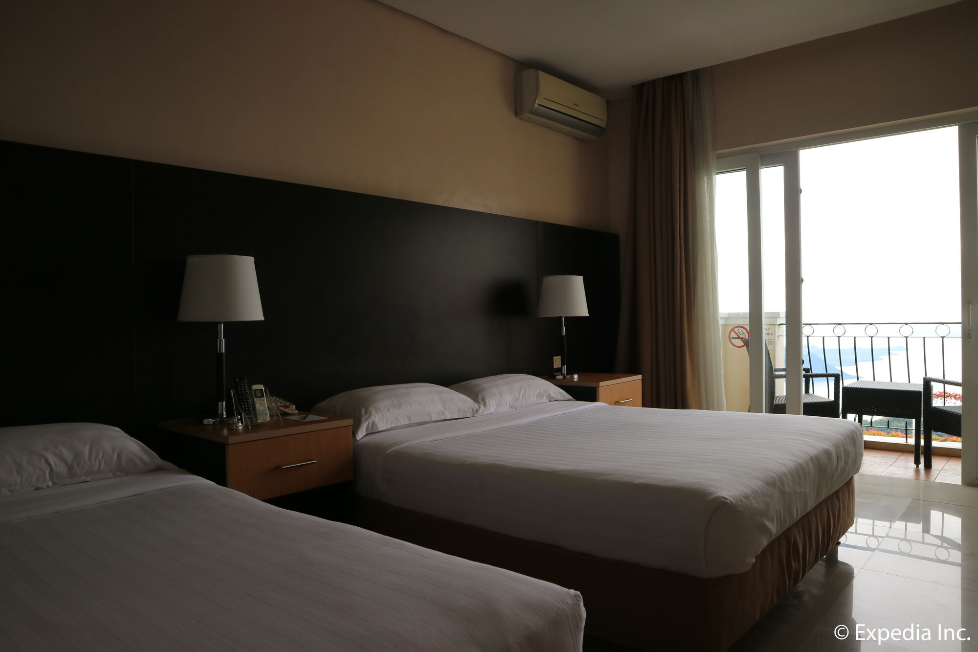 The Lake Hotel Tagaytay Tagaytay City Kültér fotó