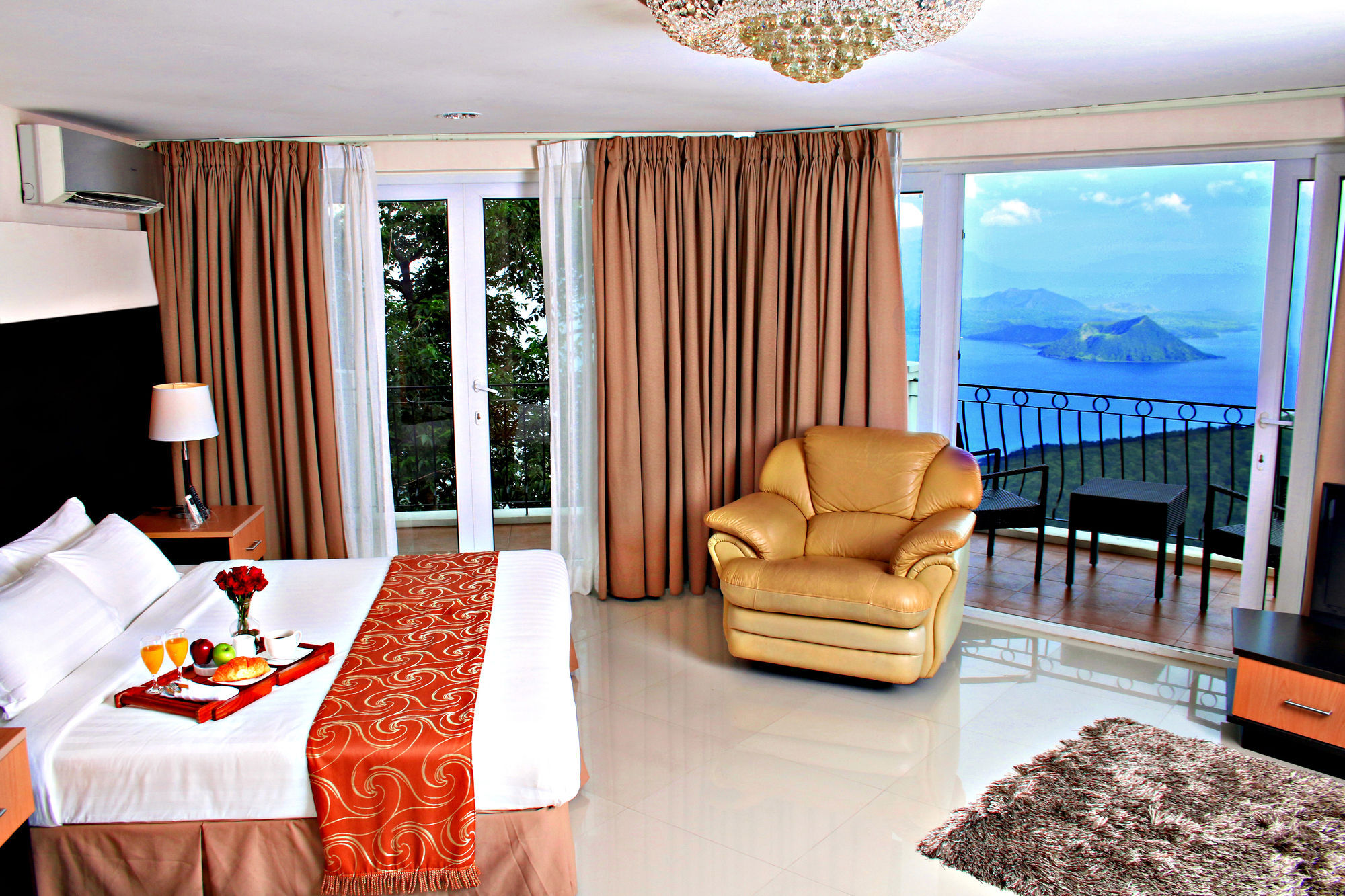 The Lake Hotel Tagaytay Tagaytay City Kültér fotó